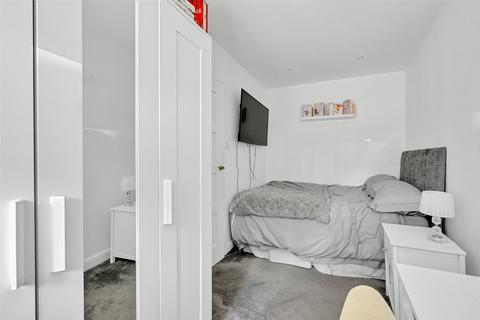 196 Bedonwell Road, Bexleyheath, DA7 5PX