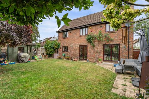 4 bedroom detached house for sale, Tawny Crescent, Hartford, Huntingdon.