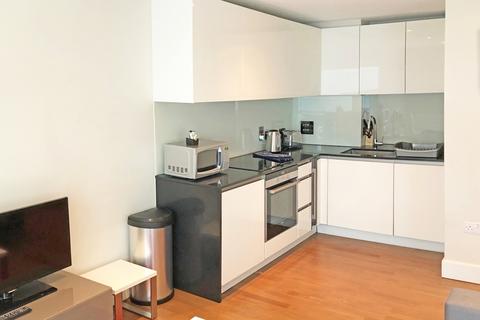 undefined, Whitechapel High Street, Aldgate, London, E1