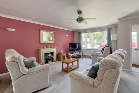 6 Avebury Close, Westbury, BA13 3TE