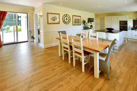 3 bedroom detached bungalow for sale, St. Mary's Lane, Louth LN11 0DU