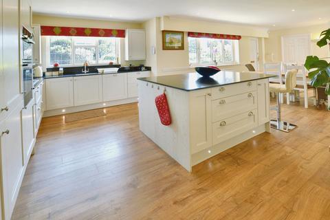 3 bedroom detached bungalow for sale, St. Mary's Lane, Louth LN11 0DU