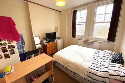 5 bedroom flat to rent, Aylward Street, Portsmouth