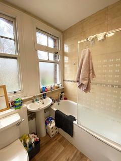 5 bedroom flat to rent, Aylward Street, Portsmouth