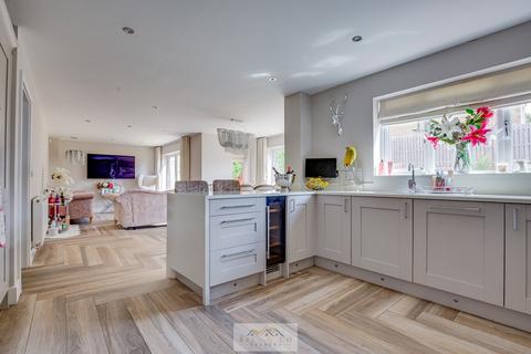 5 bedroom detached house for sale, Greenlands Rise, Sheffield S25