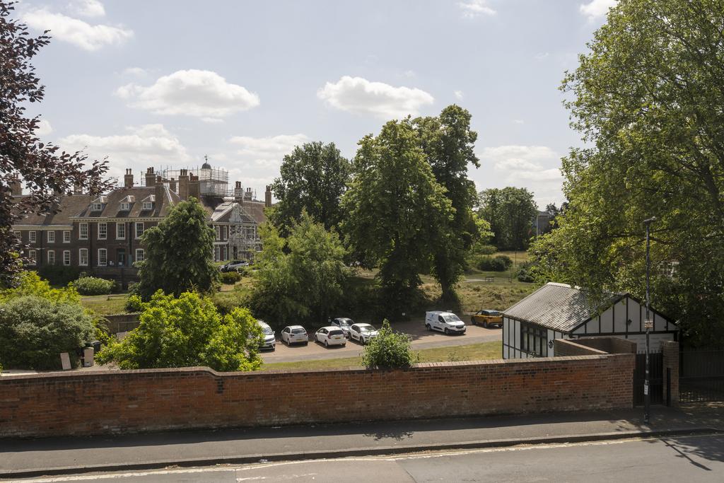 PR-9 Kidbrooke Gardens-4 Lo