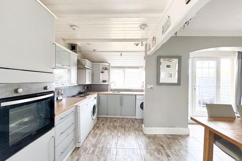 8 Lichfield Road, Grimsby, DN32 8JZ