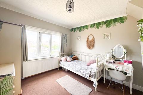 8 Lichfield Road, Grimsby, DN32 8JZ
