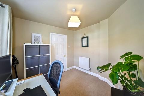 24 Kirkstall Close, Walsall, WS3 2SS