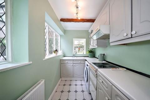 24 Kirkstall Close, Walsall, WS3 2SS