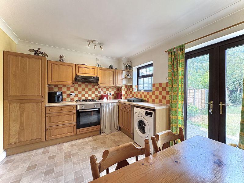 Dining kitchen