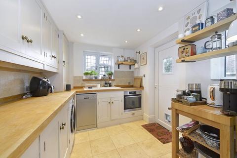 3 bedroom end of terrace house for sale, The Street, Ewhurst
