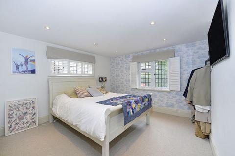 3 bedroom end of terrace house for sale, The Street, Ewhurst