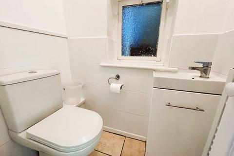 42 Chase Road, Brownhills, Walsall, WS8 6JE