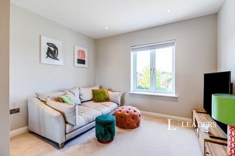 2 bedroom flat to rent, Springfield Lane, KT13 8GE