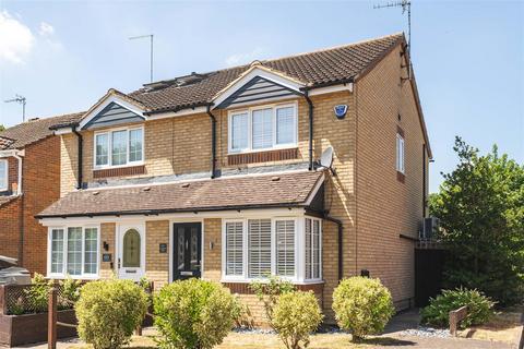 61 Mortimer Gate, Cheshunt, Waltham Cross, EN8 0XH