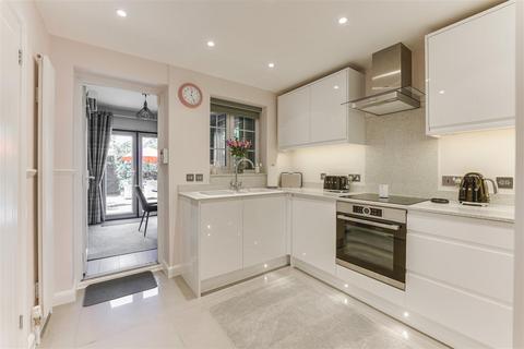 61 Mortimer Gate, Cheshunt, Waltham Cross, EN8 0XH