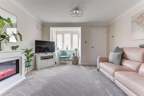 61 Mortimer Gate, Cheshunt, Waltham Cross, EN8 0XH