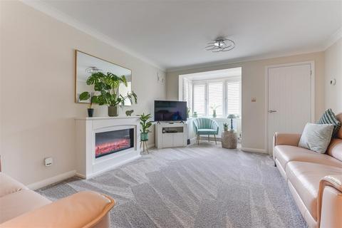 61 Mortimer Gate, Cheshunt, Waltham Cross, EN8 0XH