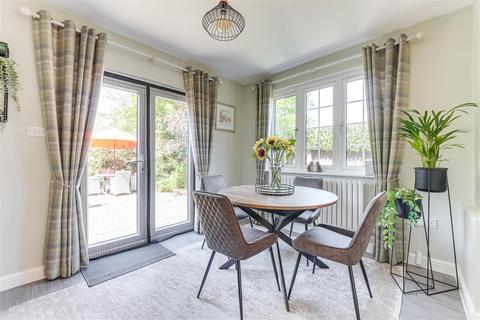61 Mortimer Gate, Cheshunt, Waltham Cross, EN8 0XH