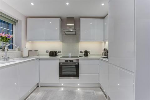 61 Mortimer Gate, Cheshunt, Waltham Cross, EN8 0XH