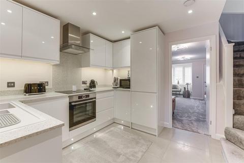 61 Mortimer Gate, Cheshunt, Waltham Cross, EN8 0XH