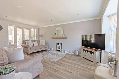 4 bedroom detached house for sale, St. Quintin Park, Taunton TA2