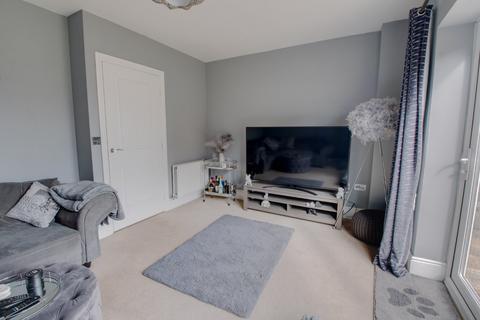 4 bedroom end of terrace house for sale, Turntable Avenue, Bromsgrove, Worcestershire, B60