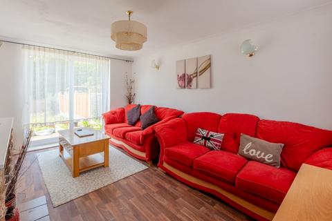36 Beech Road, Bromsgrove, B61 8NE