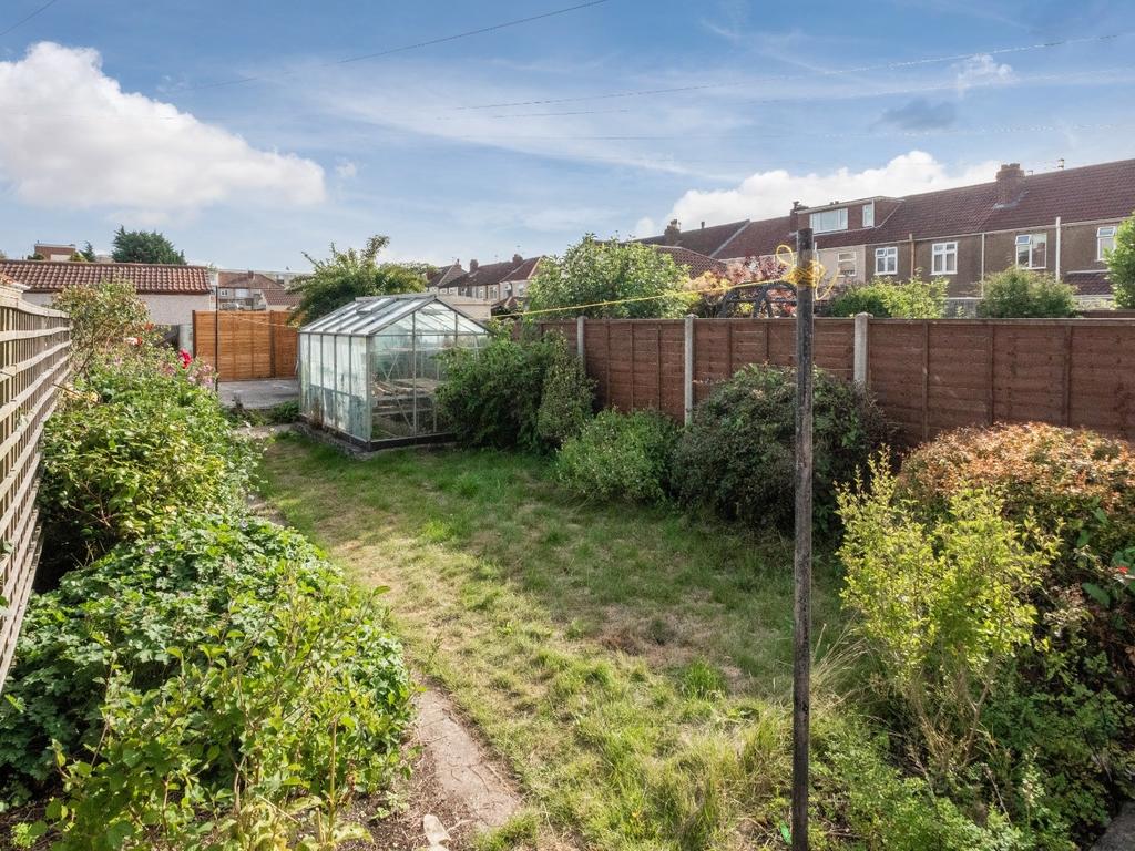 A spacious garden perfect for relaxation and ou...