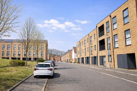 undefined, Fullerton Avenue, Dagenham, RM8