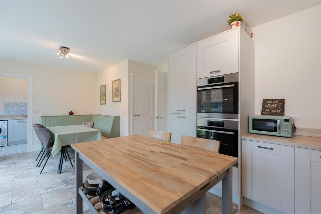 1 Beaufort Close-006.JPG