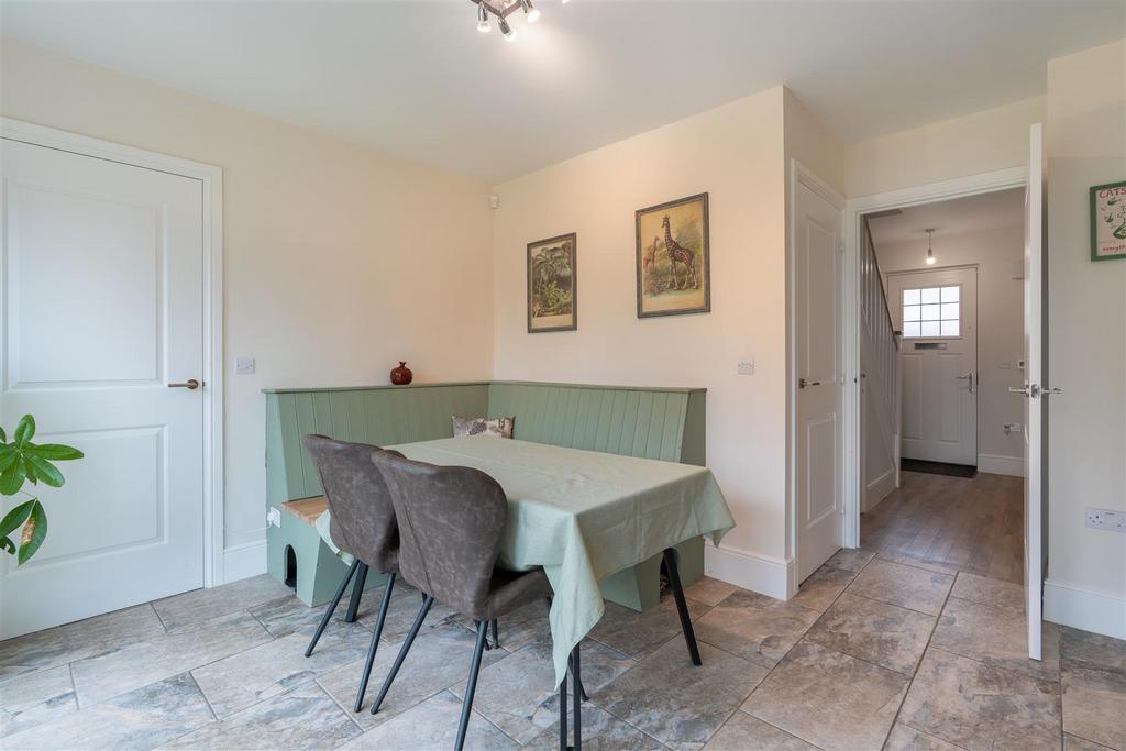1 Beaufort Close-008.JPG
