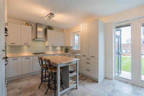 3 bedroom detached house for sale, Beaufort Close, Northwich CW8