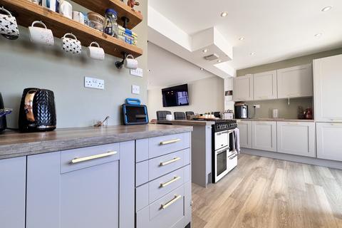 2 Tre Ifor, Aberdare, CF44 0YG