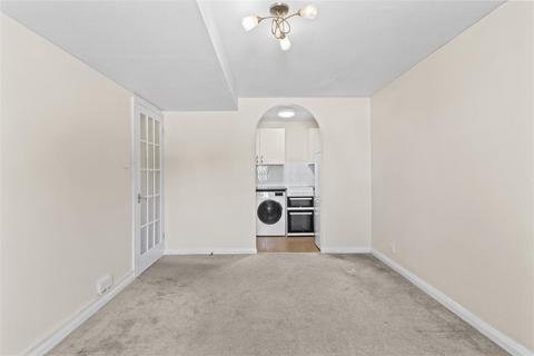1 bedroom flat for sale, Gladstone Court, Eastbourne BN21