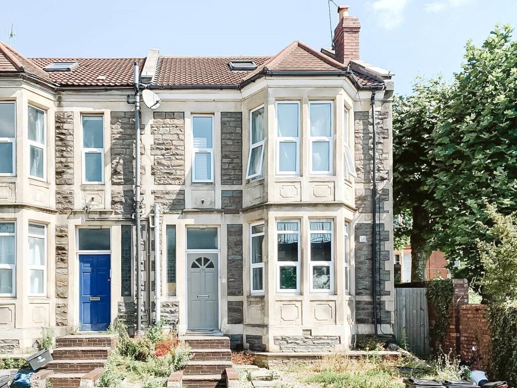 Charming traditional terraced house with classi...