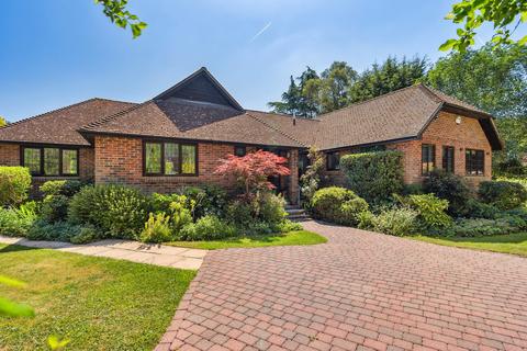 4 bedroom detached bungalow for sale, River Gardens, Maidenhead, SL6