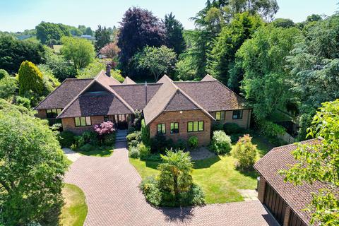 4 bedroom detached bungalow for sale, River Gardens, Maidenhead, SL6