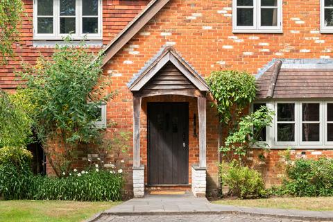 Ashley House Mountview Road, Claygate, Esher, KT10 0UB