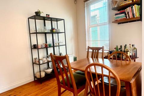 159 Mina Road, Bristol, BS2 9YQ