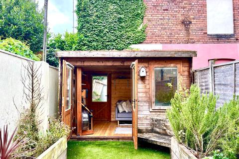 159 Mina Road, Bristol, BS2 9YQ