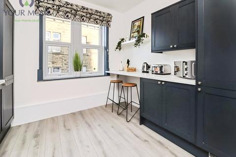 3 bedroom flat to rent, River Street, Keighley BD22