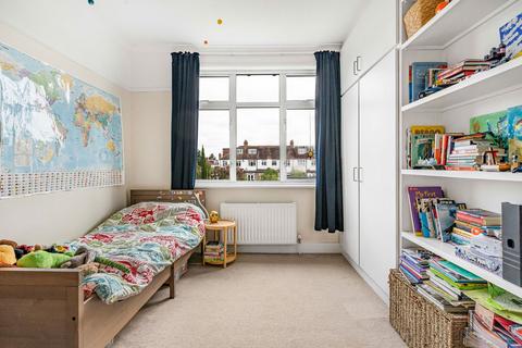 5 Derrick Road, Beckenham, BR3 3QG