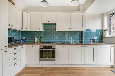 5 Derrick Road, Beckenham, BR3 3QG