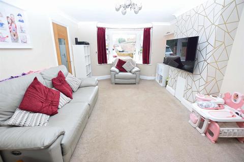 undefined, Gilbert Close, Hempstead