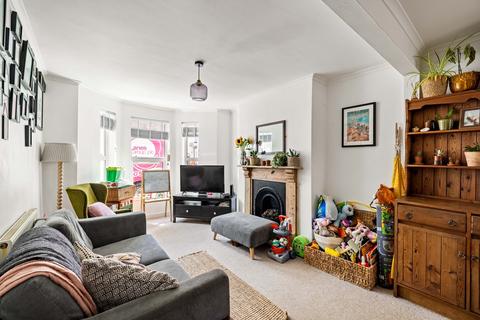 3 bedroom terraced house for sale, Thanet Gardens, Folkestone, CT19