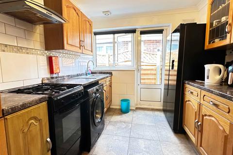 9 Church Path, Greenhithe, DA9 9JR