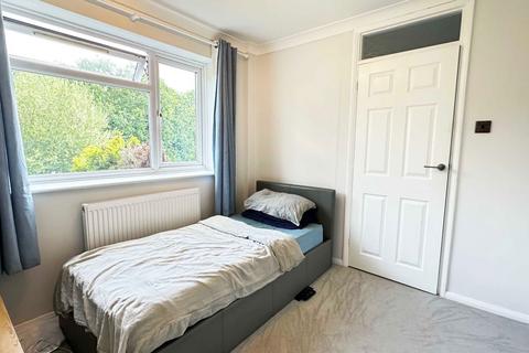 9 Church Path, Greenhithe, DA9 9JR