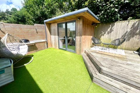 20 Emlyn Fields, St Austell, PL25 3UL